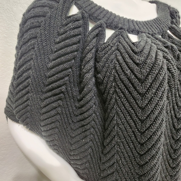 Lane Bryant Black Metallic Thread Short Sleeve Sparkly Sweater Size 14/16 - Picture 14 of 14